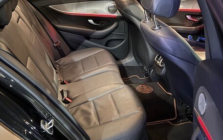 Mercedes-Benz E-Класс, 2019 год, 3 700 000 рублей, 9 фотография