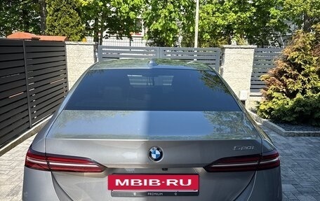 BMW 5 серия, 2023 год, 7 450 000 рублей, 2 фотография