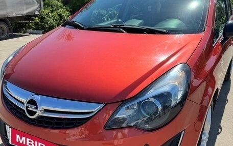 Opel Corsa D, 2013 год, 850 000 рублей, 1 фотография