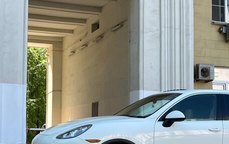 Porsche Cayenne III, 2011 год, 1 600 000 рублей, 3 фотография