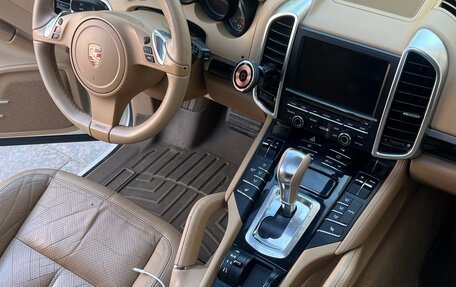 Porsche Cayenne III, 2011 год, 1 600 000 рублей, 12 фотография