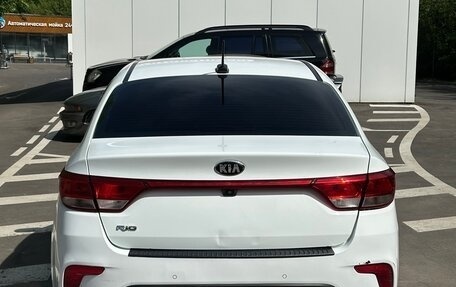 KIA Rio IV, 2018 год, 850 000 рублей, 6 фотография