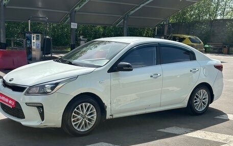 KIA Rio IV, 2018 год, 850 000 рублей, 3 фотография