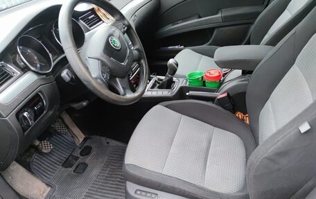 Skoda Superb III рестайлинг, 2008 год, 650 000 рублей, 11 фотография