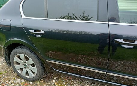 Skoda Superb III рестайлинг, 2008 год, 650 000 рублей, 16 фотография