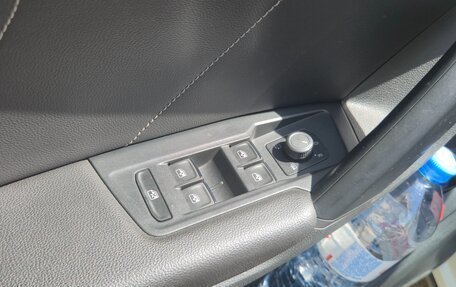 Volkswagen Tiguan II, 2021 год, 4 220 000 рублей, 12 фотография