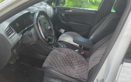 Volkswagen Tiguan II, 2021 год, 4 220 000 рублей, 13 фотография