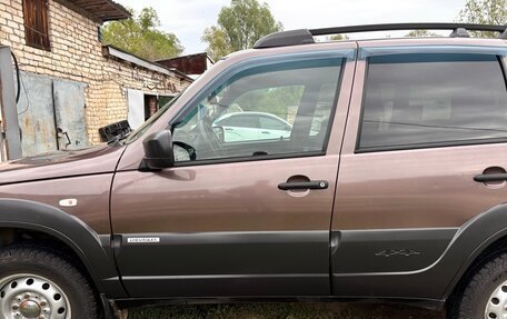 Chevrolet Niva I рестайлинг, 2017 год, 800 000 рублей, 10 фотография