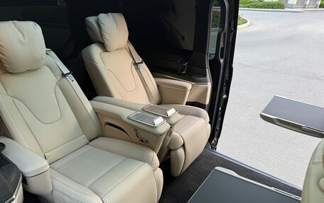 Mercedes-Benz V-Класс, 2024 год, 14 000 000 рублей, 13 фотография