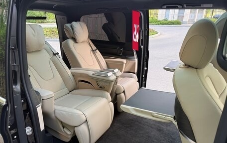 Mercedes-Benz V-Класс, 2024 год, 14 000 000 рублей, 11 фотография