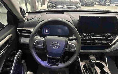 Toyota Highlander, 2026 год, 5 550 000 рублей, 8 фотография
