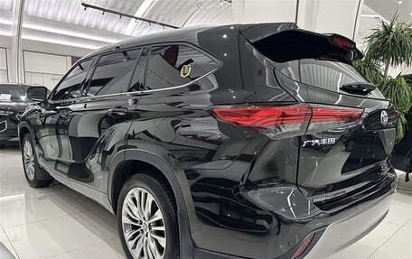Toyota Highlander, 2026 год, 5 550 000 рублей, 18 фотография