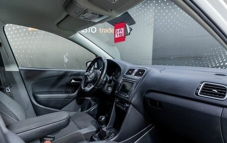 Volkswagen Polo VI (EU Market), 2018 год, 1 105 000 рублей, 17 фотография