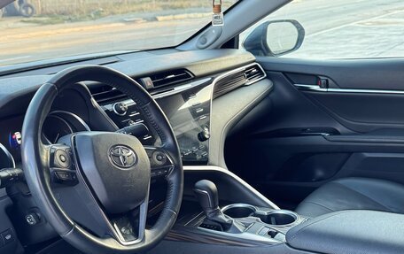 Toyota Camry, 2018 год, 2 650 000 рублей, 7 фотография
