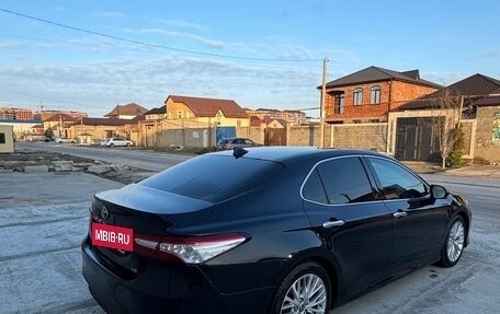Toyota Camry, 2018 год, 2 650 000 рублей, 3 фотография
