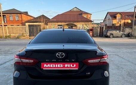 Toyota Camry, 2018 год, 2 650 000 рублей, 4 фотография