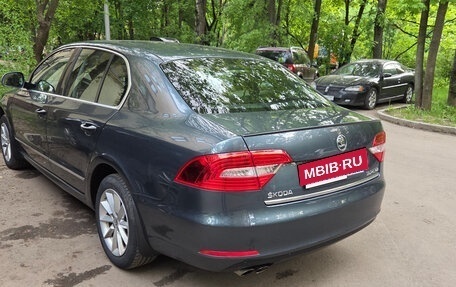 Skoda Superb III рестайлинг, 2013 год, 1 600 000 рублей, 2 фотография