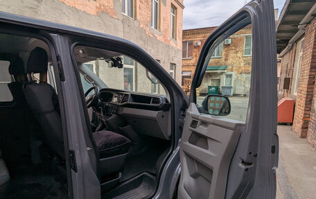 Volkswagen Transporter T6 рестайлинг, 2020 год, 4 999 000 рублей, 9 фотография