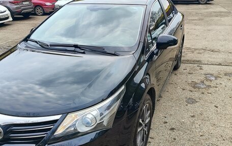 Toyota Avensis III рестайлинг, 2012 год, 1 350 000 рублей, 2 фотография