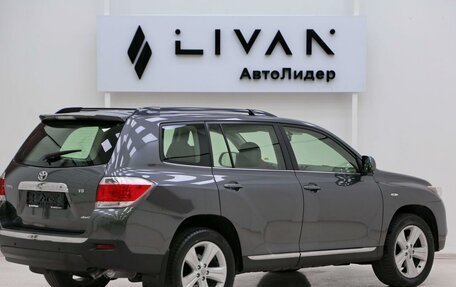 Toyota Highlander III, 2013 год, 1 665 000 рублей, 4 фотография
