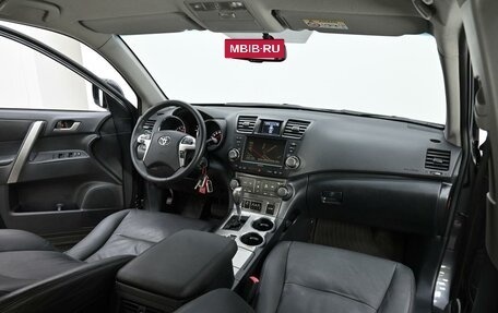 Toyota Highlander III, 2013 год, 1 665 000 рублей, 7 фотография