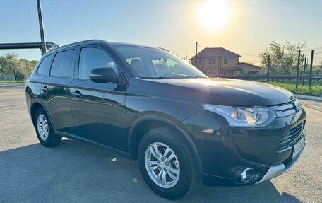 Mitsubishi Outlander III рестайлинг 3, 2014 год, 1 300 000 рублей, 3 фотография