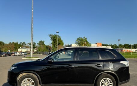 Mitsubishi Outlander III рестайлинг 3, 2014 год, 1 300 000 рублей, 8 фотография