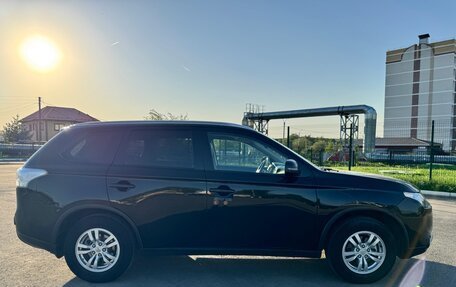 Mitsubishi Outlander III рестайлинг 3, 2014 год, 1 300 000 рублей, 7 фотография