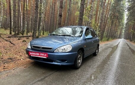 KIA Rio II, 2000 год, 165 000 рублей, 2 фотография