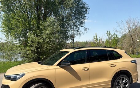 Volkswagen Tiguan, 2024 год, 4 200 000 рублей, 2 фотография