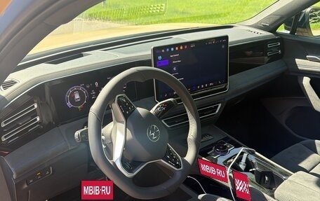 Volkswagen Tiguan, 2024 год, 4 200 000 рублей, 6 фотография