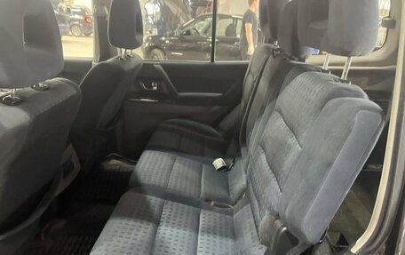 Mitsubishi Pajero III рестайлинг, 2003 год, 997 000 рублей, 7 фотография