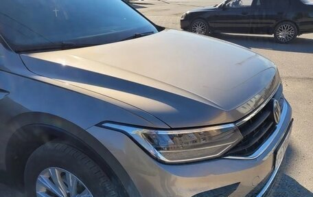 Volkswagen Tiguan II, 2020 год, 3 200 000 рублей, 1 фотография