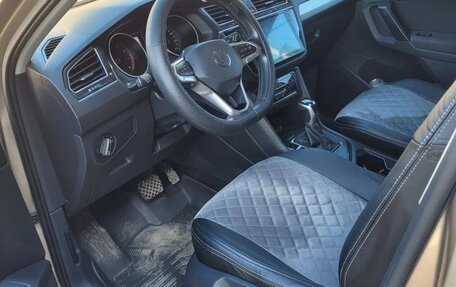 Volkswagen Tiguan II, 2020 год, 3 200 000 рублей, 4 фотография