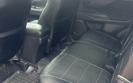 Mitsubishi Outlander III рестайлинг 3, 2019 год, 1 850 000 рублей, 16 фотография