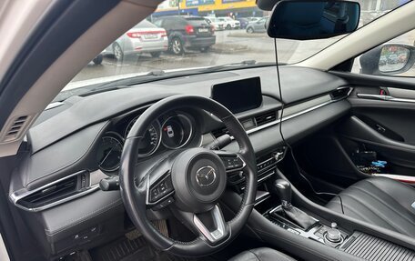Mazda 6, 2020 год, 2 300 000 рублей, 13 фотография