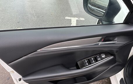 Mazda 6, 2020 год, 2 300 000 рублей, 28 фотография