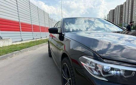 BMW 5 серия, 2019 год, 1 900 000 рублей, 13 фотография