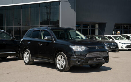 Mitsubishi Outlander III рестайлинг 3, 2012 год, 1 290 000 рублей, 2 фотография