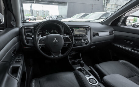 Mitsubishi Outlander III рестайлинг 3, 2012 год, 1 290 000 рублей, 7 фотография