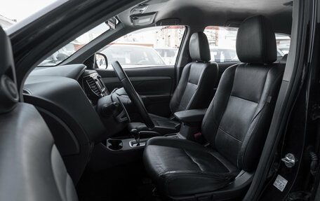 Mitsubishi Outlander III рестайлинг 3, 2012 год, 1 290 000 рублей, 9 фотография
