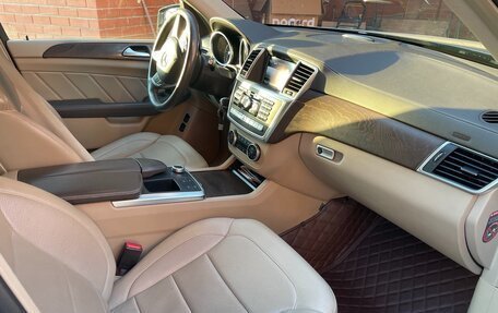 Mercedes-Benz GL-Класс, 2015 год, 4 000 000 рублей, 2 фотография