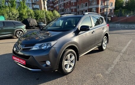Toyota RAV4, 2013 год, 2 000 000 рублей, 2 фотография