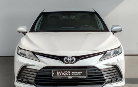Toyota Camry, 2021 год, 3 330 000 рублей, 2 фотография