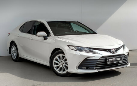 Toyota Camry, 2021 год, 3 330 000 рублей, 3 фотография