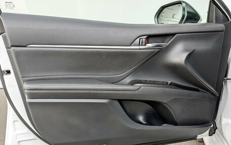 Toyota Camry, 2021 год, 3 330 000 рублей, 19 фотография