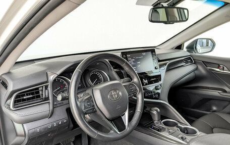 Toyota Camry, 2021 год, 3 330 000 рублей, 16 фотография