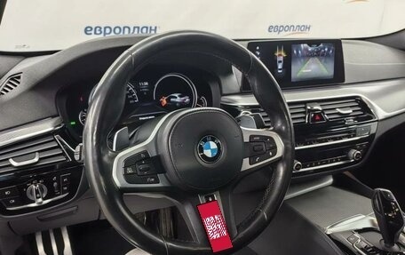 BMW 5 серия, 2018 год, 3 300 000 рублей, 6 фотография