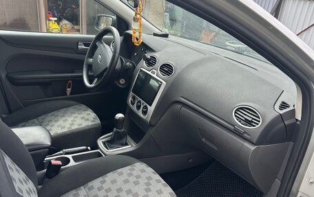 Ford Focus II рестайлинг, 2005 год, 350 000 рублей, 4 фотография