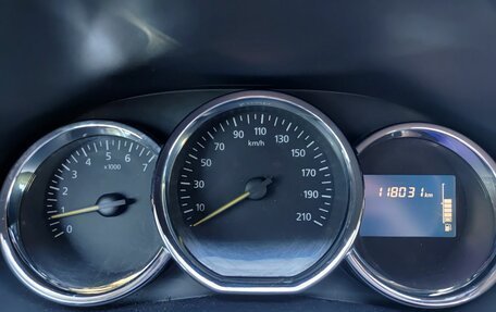 Renault Logan II, 2016 год, 659 800 рублей, 16 фотография